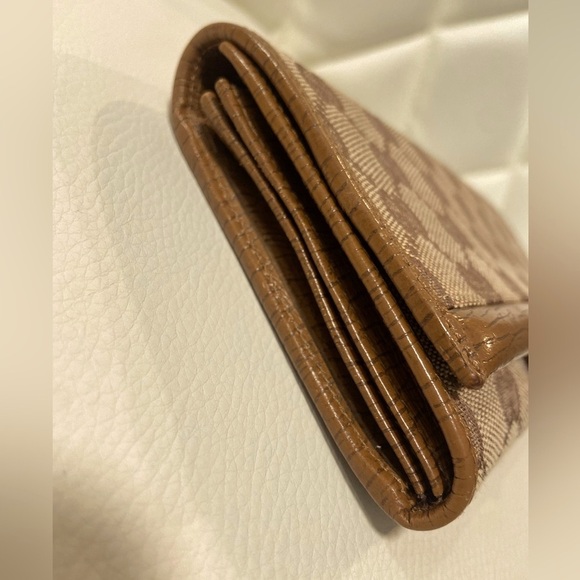 GUCCI Bamboo Wallet - Picture 5 of 16